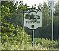 TL8684 : Thetford Town sign on the A1066 Mundford Road by Geographer