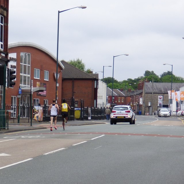 Hyde 7 Road Race: Passing Hatton Fitness Centre