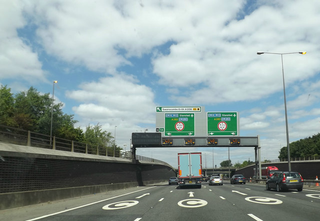 A282 Trunk Road approaching Dartford Tunnel