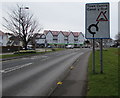 SS8377 : Bilingual direction sign facing Aldenham Road,  Porthcawl by Jaggery