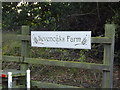 TM1287 : Sevenoaks Farm sign by Geographer