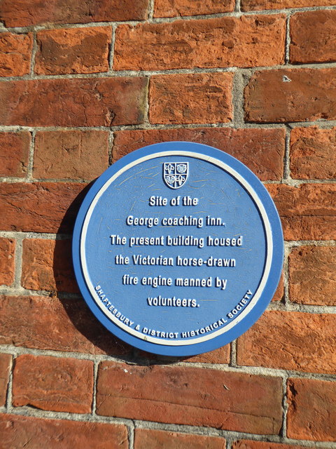 Shaftesbury: blue plaque on 4 Bell Street