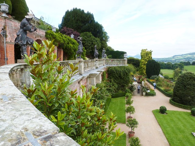 Statues on the mid level Terrace, Powis Castle