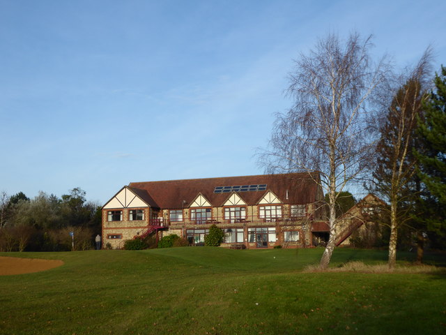 Wrag Barn Golf & Country Club, Shrivenham Road, Highworth