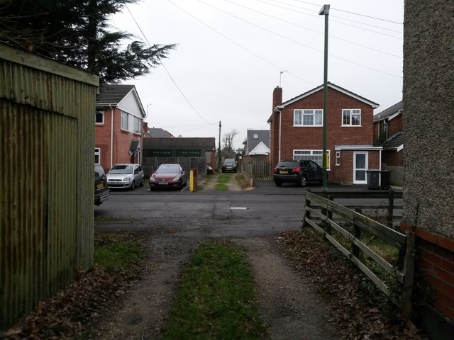 West Southbourne: footpaths H13/H14 cross Arnewood Road