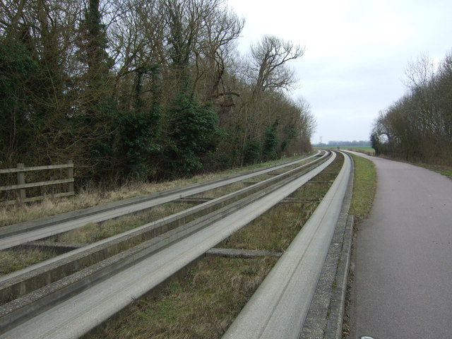 Cambridge Guided Busway east of Oakington