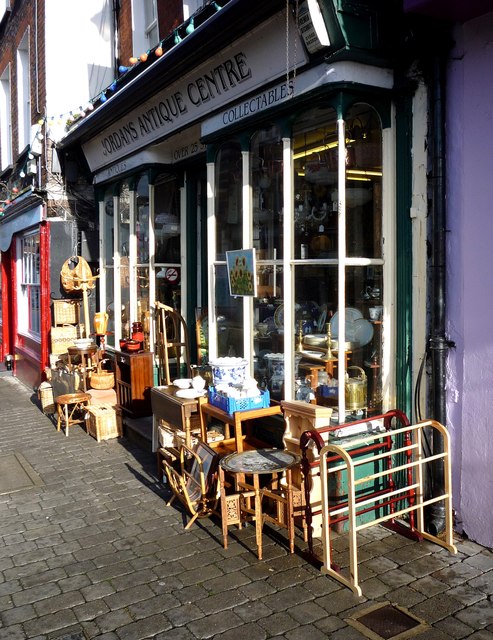 Hemel Hempstead - Antique shop