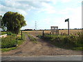 TQ6184 : Public footpath near North Ockendon by Malc McDonald