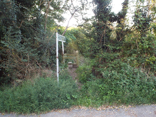 Footpath and stile near Laindon