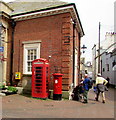 SY1287 : Red phonebox and red pillarbox, Market Place, Sidmouth by Jaggery