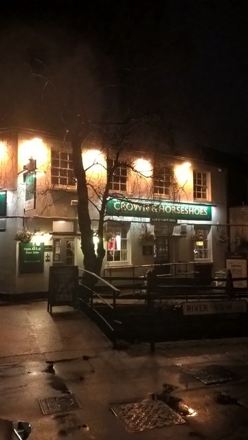 Crown and Horseshoes, Enfield, at night