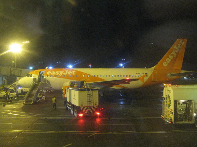 Edinburgh Airport - the apron at night