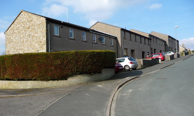 Eight houses on the west side of Lakeber Avenue