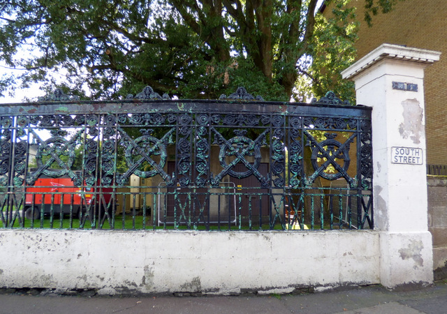 Greenock Cemetery Gates renovation