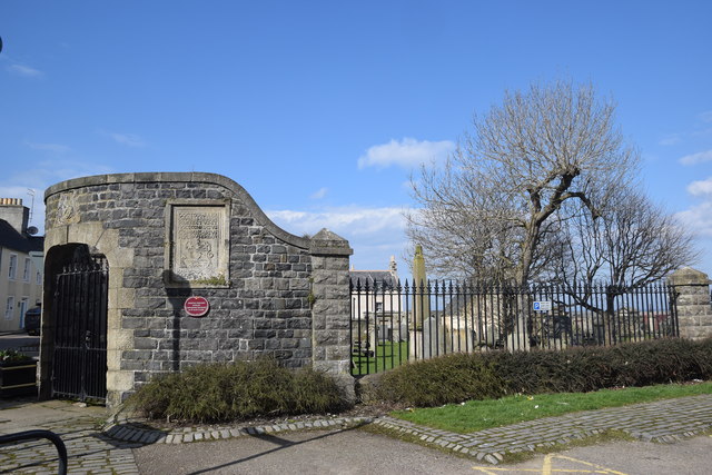 Entrance to St Mary's kirkyard, Banff