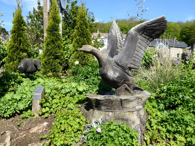 Wooden sculptures in the Promenade Gardens