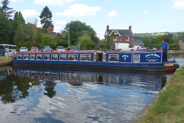 A tight turn, Llangollen Canal, Froncysyllte