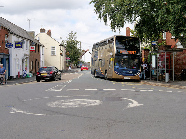 Bus on Topsham High Street