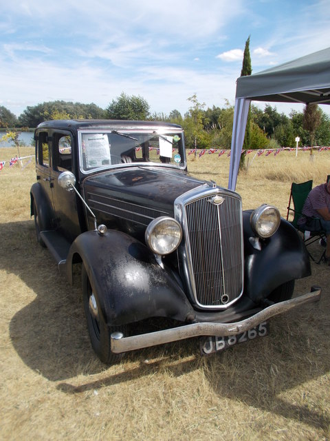 1935 Wolseley New Fourteen at the Maxey Classic Car Show, August 2018