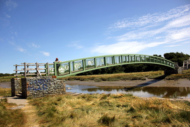 Footbridge over the Afon Alaw (Anglesey Coastal Path)