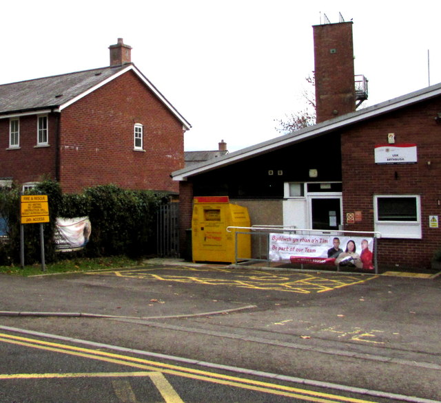 Yellow side of Usk Fire Station