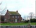 SE6121 : Gowdall Broach Farmhouse by Alan Murray-Rust