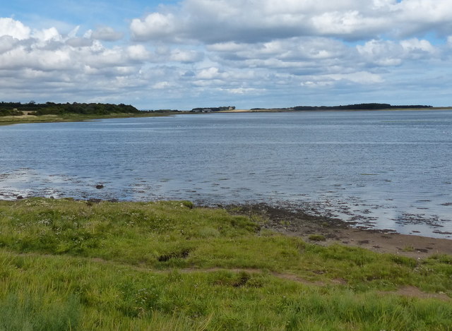 High tide at Budle Bay