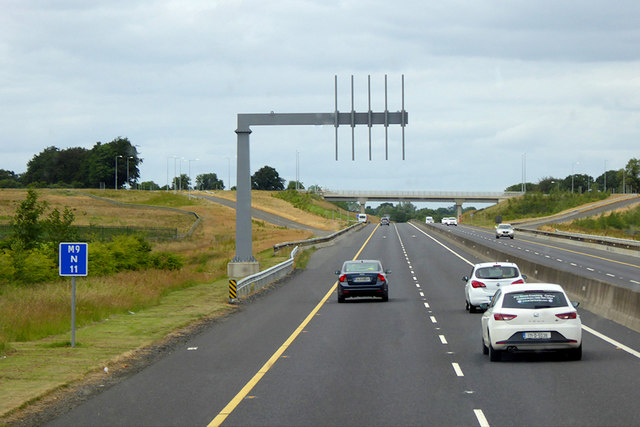 Gantry on the M9 near Kilgowan