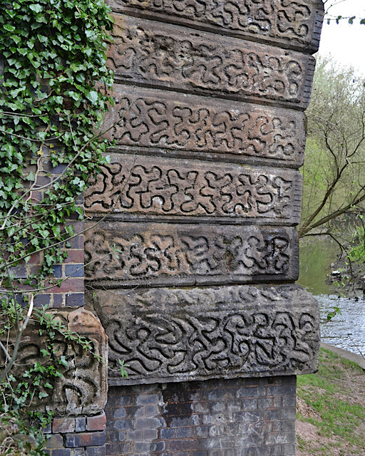 Carved vermiculation on voussoirs, Sowe viaduct, Willenhall, southeast Coventry