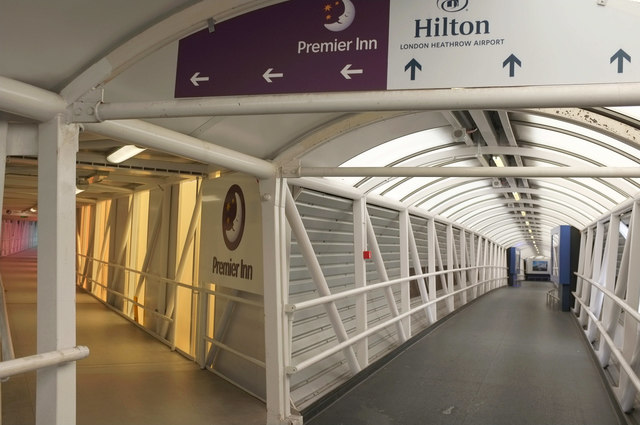 Covered walkway from Terminal 4