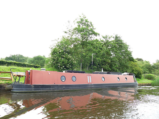 Narrowboat moored on the Weaver Navigation