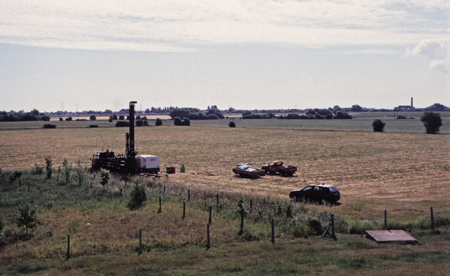 Drilling rig on Bank House Farm, Barlby, near Selby