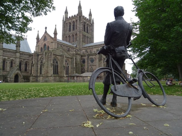 Statue of Elgar