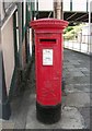 SH5771 : Elizabeth II pillar box at railway station, Bangor by Meirion