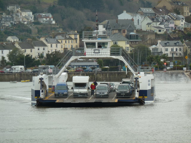 Higher Ferry approaching Kingswear