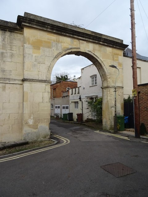 Mews Arch