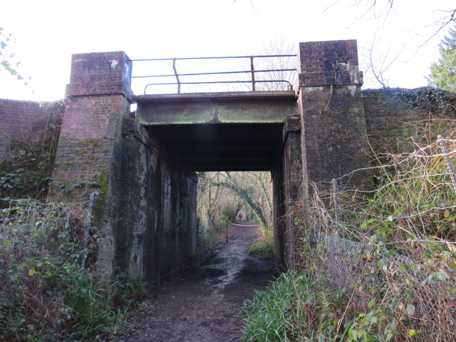 Bridge over footpath near Dormansland