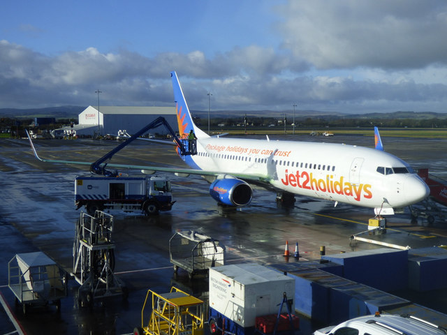 Aircraft anti-icing at Glasgow Airport