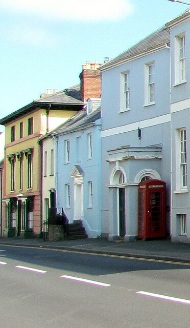 Grade II Listed red phonebox outside 10 The Struet, Brecon