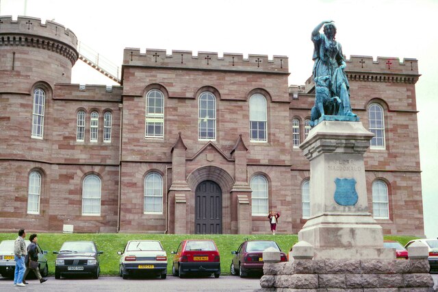 Inverness Castle and Flora MacDonald - July 1993