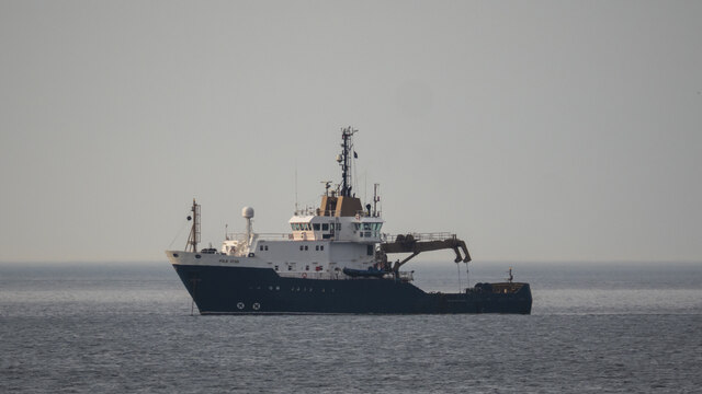 The NLV 'Pole Star' off Bangor