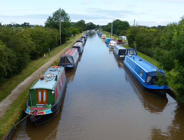 Narrowboats moored along the Middlewich Branch Canal