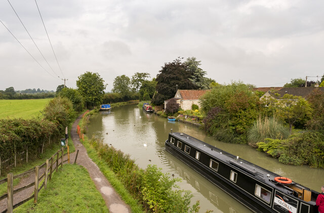 Kennet and Avon Canal near Staverton