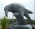 SX1251 : Fowey - Rook with a book sculpture by Rob Farrow