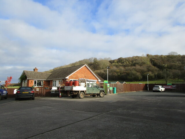 Bungalow and Foscombe Hill