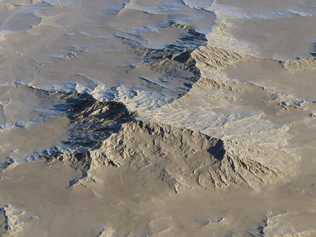 Closer look at the mud at the outflow from the marina, Portishead