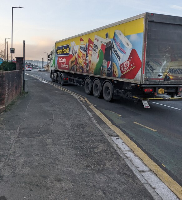 Heron Foods lorry, Malpas, Newport