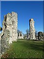 TL8564 : Bury St Edmunds - Abbey church - looking across the transepts by Rob Farrow