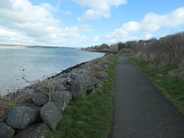 Lon Las Menai, leaving Caernarfon