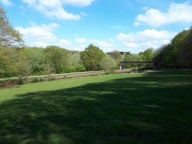 Bramley Fall: lower picnic area